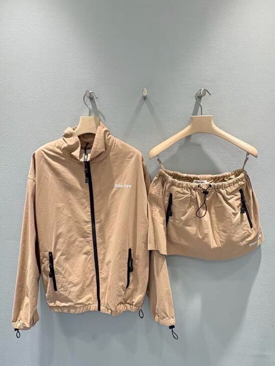 Miu Miu Pants - Miu Miu khaki-colored coat and skirt set
